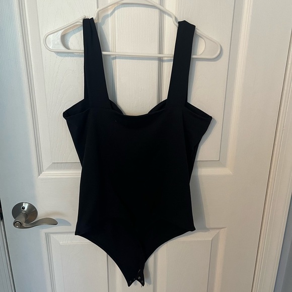 Abercrombie & Fitch black square neck bodysuit large - Picture 6 of 6